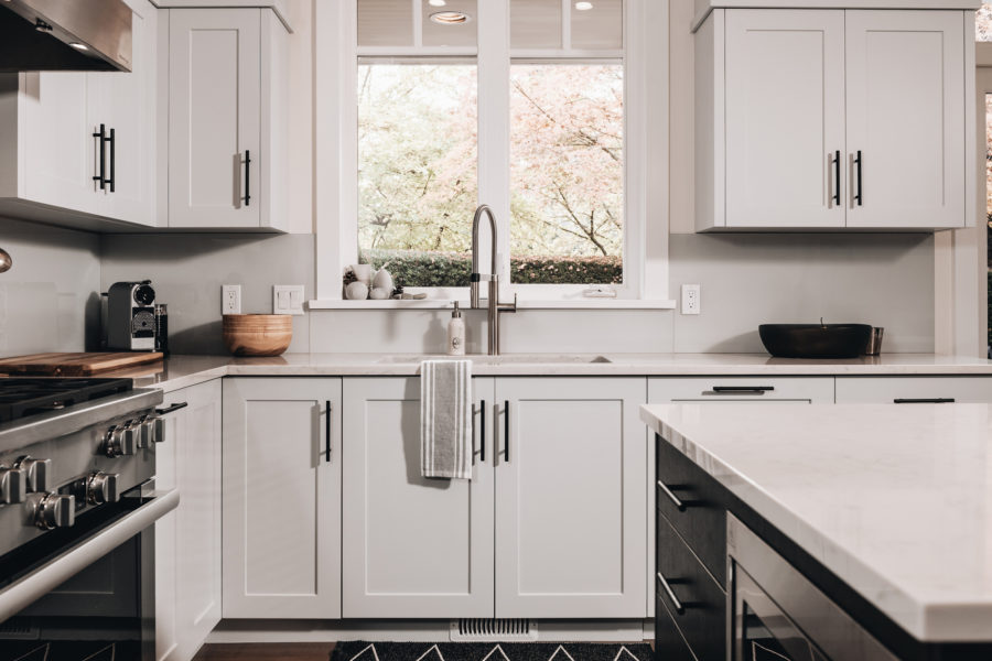 Clean and Modern White Kitchen | Kitchen Art Design